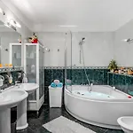 Apartman Big Modern Two - Bedroom With Sea View And Balcony - Split