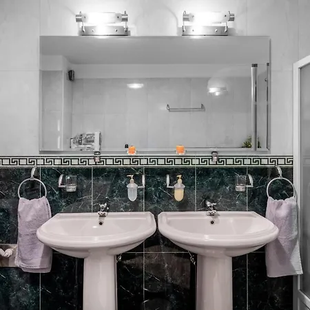Apartman Big Modern Two - Bedroom With Sea View And Balcony - *