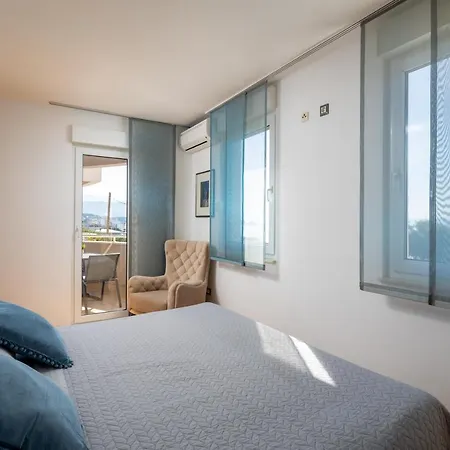 Big Modern Two - Bedroom With Sea View And Balcony - 公寓 斯普利特
