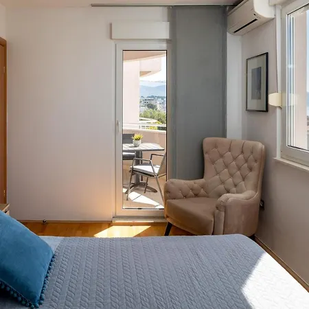Big Modern Two - Bedroom With Sea View And Balcony - 公寓 斯普利特