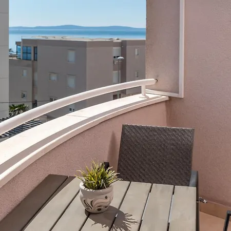 Apartman Big Modern Two - Bedroom With Sea View And Balcony -