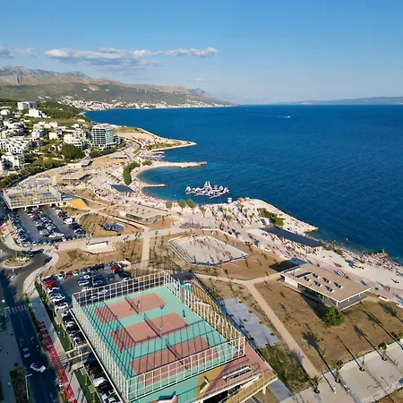 Apartman Big Modern Two - Bedroom With Sea View And Balcony - *