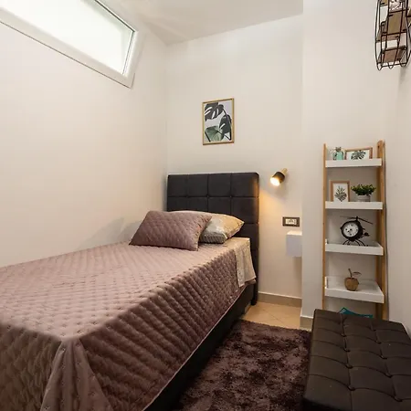 Big Modern Two - Bedroom With Sea View And Balcony - Split